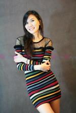 เดรสผ้ายืดแขนยาวลายทางสีสดใสตกแต่งระบายและผ้าซีทรูช่วงไหล่